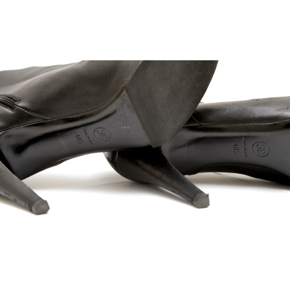 CHANEL Black  Ankle Boots Leather Tweed Camilla Cap Toe Silver CC Zipper Sz 40.5 - Picture 10 of 10